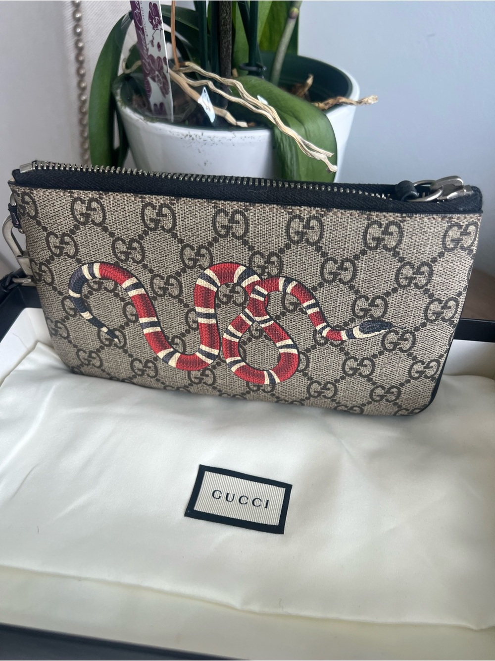 💙  Gucci King Snake Print Supreme GG Canvas Zip Pouch Wristlet 💙